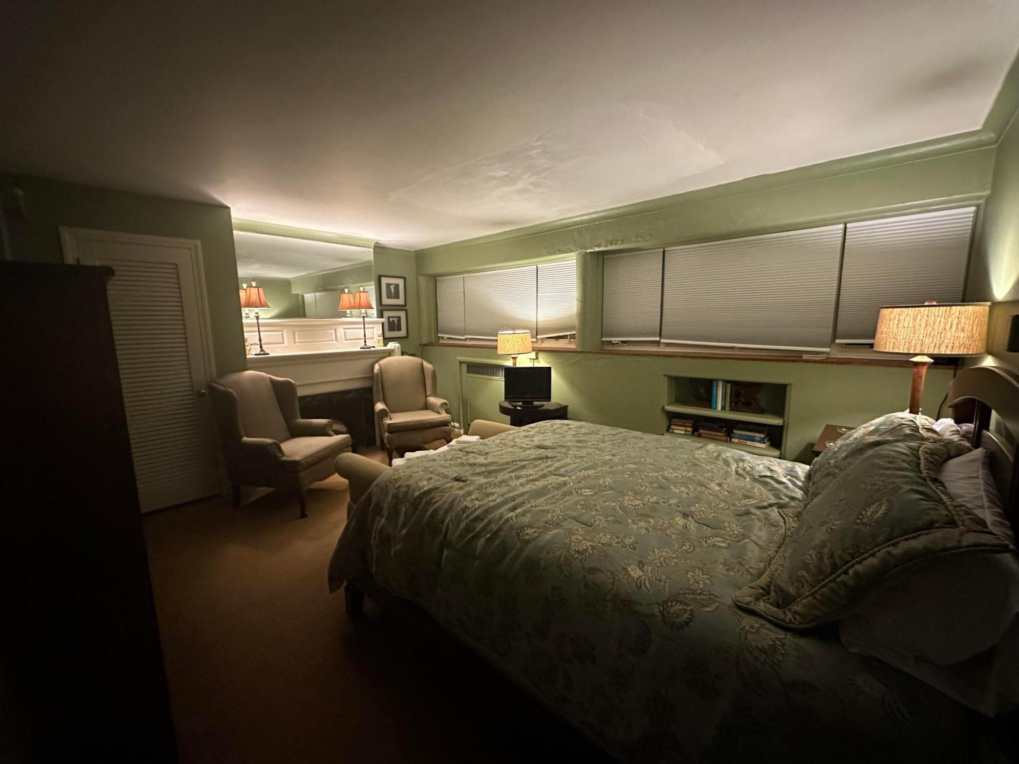 The Oaks B&B Hotel And Spiritual Center Jamestown Eksteriør bilde